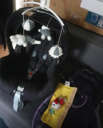 Maxi Cosi Cabrio Autostoel Compleet met Voetenzak beschikbaar voor biedingen