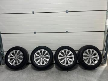 Volkswagen 17 inch R-Line velgen met Bridgestone banden ZGAN beschikbaar voor biedingen