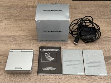 Nintendo Gameboy Advance SP incl doos beschikbaar voor biedingen