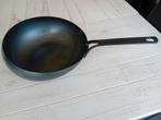 BK wok wok pan gietijzer handvat 30 cm puntgaaf, Huis en Inrichting, Keuken | Potten en Pannen, Ophalen of Verzenden, Zo goed als nieuw