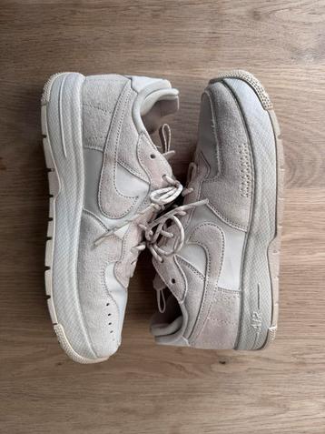 Nike Air force 1 maat 41 beschikbaar voor biedingen
