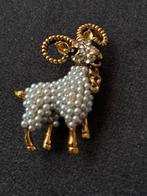 Vintage Ram Broche met Parel en Strass, 4 tot 7 cm, Ophalen of Verzenden, Zo goed als nieuw, Met parel