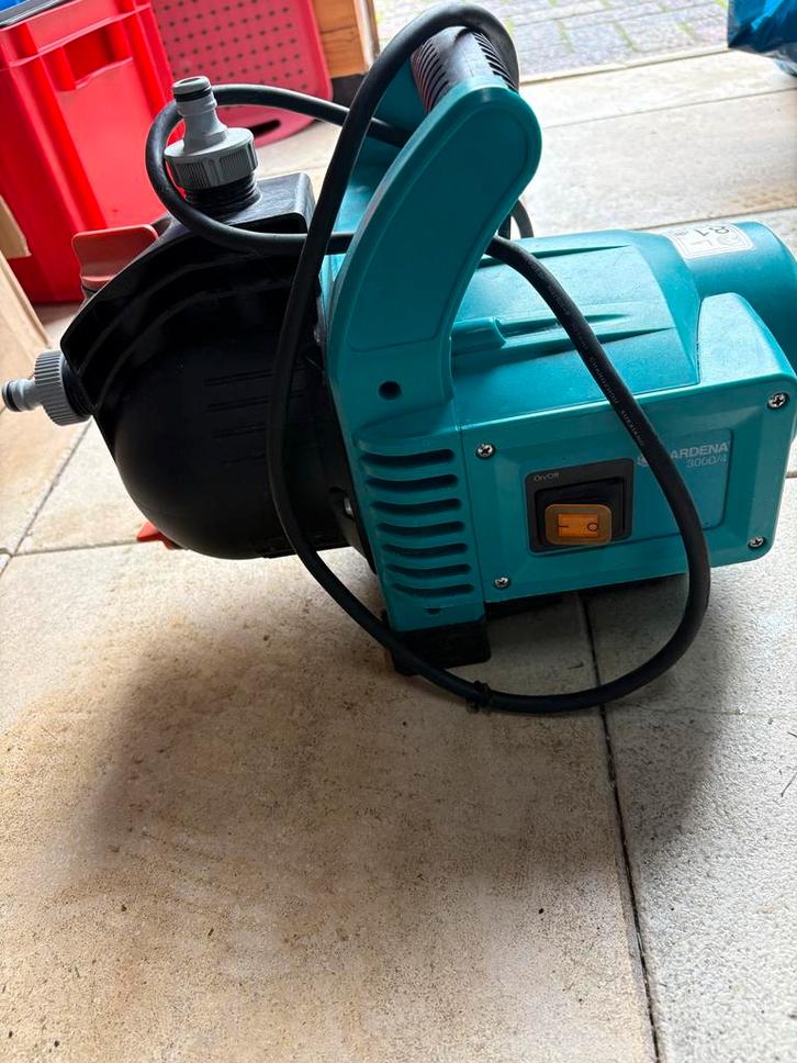 Gardena Besproeiingspomp 3000/4, Tuin en Terras, Waterpompen, Zo goed als nieuw, Elektrisch, Besproeiingspomp, Ophalen