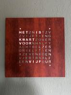 Woordklok 50X50 en 60X60cm, Huis en Inrichting, Woonaccessoires | Klokken, Ophalen of Verzenden, Nieuw, Digitaal, Wandklok