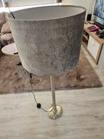 staande lamp met lampenkap., Ophalen of Verzenden, Zo goed als nieuw, Rond, 50 cm of meer
