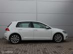Volkswagen Golf 1.0 TSI Highline PDC CarPlay Alcantara ACC, Gebruikt, Euro 6, Adaptive Cruise Control, Met garantie (alle)