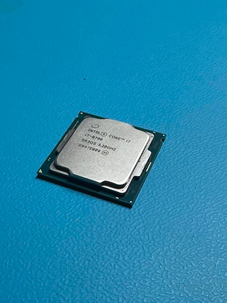 Sterke Intel i7 CPU –6 cores/12 threads –ideaal voor upgrade, Computers en Software, Processors, Zo goed als nieuw, 6-core, 3 tot 4 Ghz