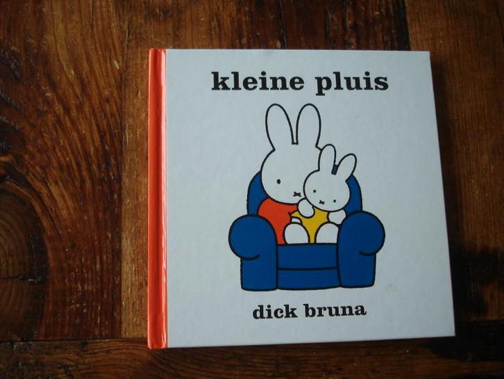 kleuter,04(1284) kleine pluis : tekst door dick bruna., Boeken, Kinderboeken | Kleuters, Zo goed als nieuw, Fictie algemeen, Ophalen of Verzenden