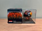 Max verstappen helm 1:5 seizoen 2018, Verzamelen, Ophalen of Verzenden, Zo goed als nieuw, Formule 1