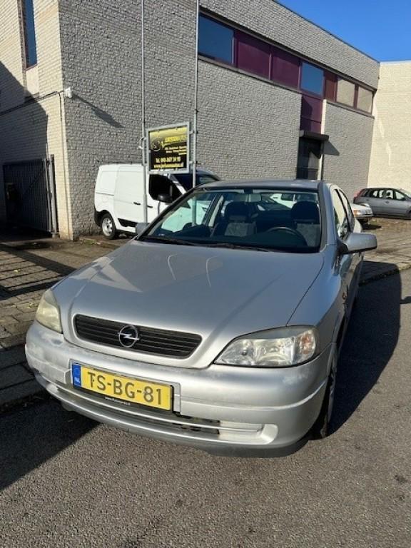 Opel ASTRA, Auto's, Opel, Bedrijf, Astra, Benzine, Euro 2, Hatchback, Handgeschakeld, Origineel Nederlands, Zilver of Grijs, Voorwielaandrijving