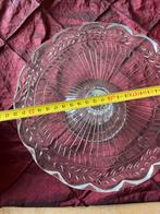 Glazen Taartplateau op Voet - Helemaal Heel!, Gebruikt, Schaal, Rond, Ophalen of Verzenden