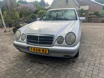 Mercedes E 280 1997 Grijs