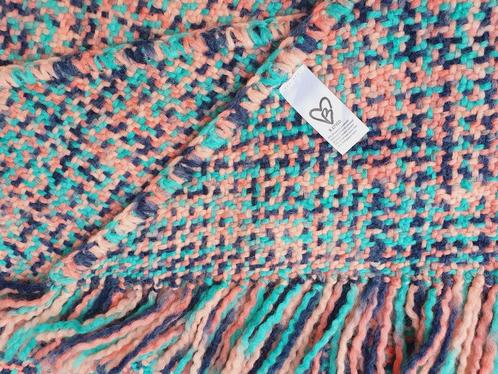 Plaid poncho van wol in roze zeegroen nachtblauw, Huis en Inrichting, Woonaccessoires | Plaids en Woondekens, Zo goed als nieuw