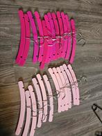 12 Roze Baby Kledinghangers Hout, Ophalen of Verzenden, Zo goed als nieuw, One size