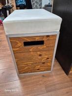 Mooie zware kist/poef, Huis en Inrichting, Ophalen, Gebruikt, 50 tot 75 cm, 50 tot 75 cm