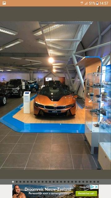 Originele BMW showroomvloer! Uniek item voor de showroom!