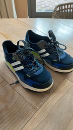 Schoenen op wieltjes soort rolschaatsen, Ophalen of Verzenden, Zo goed als nieuw