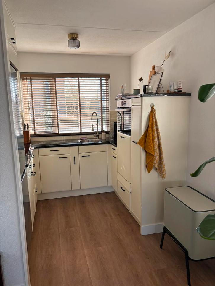 U-keuken met granieten blad, Huizen en Kamers, Kamers te huur