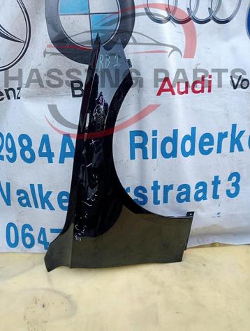 Mercedes-Benz E-Klasse W214 Spatbord Rechtsvoor beschikbaar voor biedingen