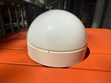 Plafondlamp wit voor badkamer of toilet beschikbaar voor biedingen