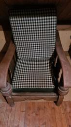 Oude rookstoel in prima staat, Ophalen