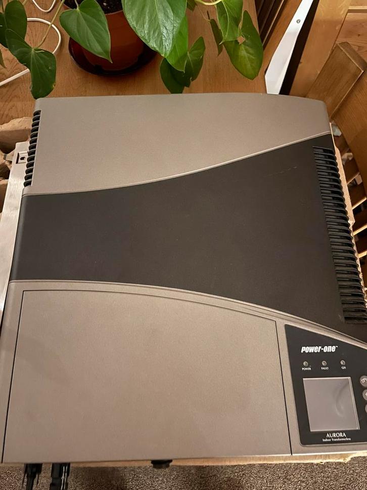 Aurora power one omvormer, Doe-het-zelf en Verbouw, Zonnepanelen en Toebehoren, Gebruikt, Overige typen, Ophalen