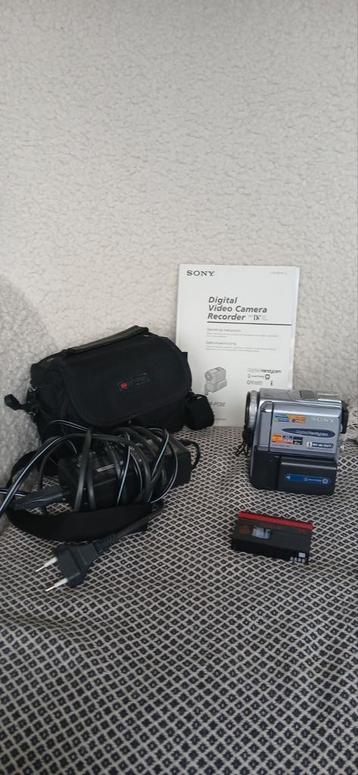 Sony dcr-pc8e  mini-dv bandjes camera beschikbaar voor biedingen