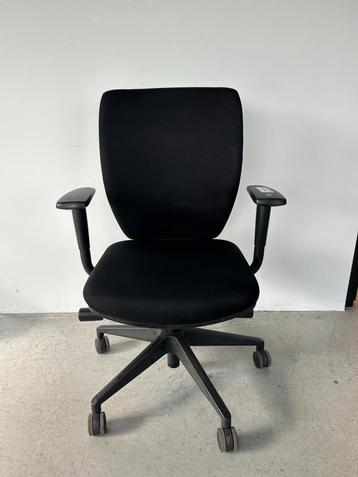 Ergonomische bureaustoel Juliet zwart beschikbaar voor biedingen