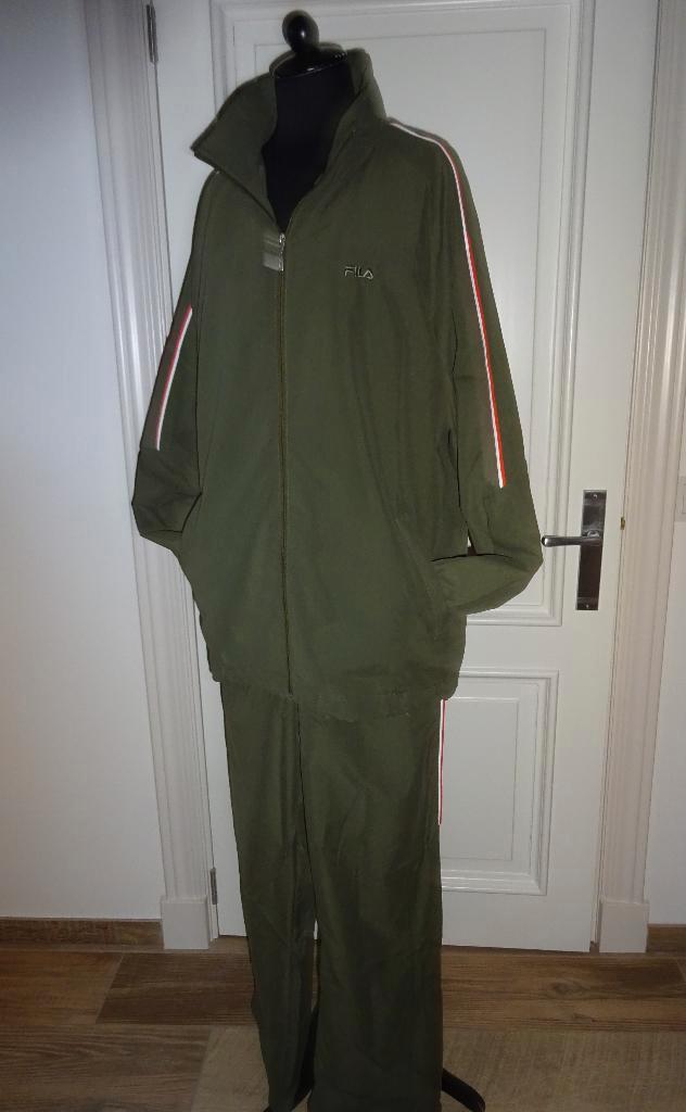 NIEUW FILA. Maat L. Heren trainingspak. Het kaartje hangt er, Kleding | Heren, Sportkleding, Nieuw, Algemeen, Maat 52/54 (L), Groen
