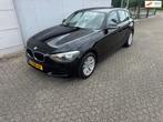 BMW 1-serie 114i Business+, 1-Serie, Gebruikt, 4 cilinders, Zwart