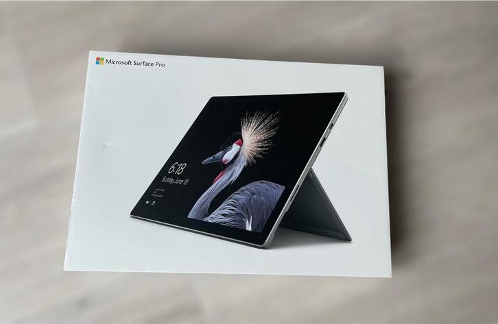 Microsoft Surface Pro 5 i5 | 8GB | 256GB + Dock 2 + Pen, Computers en Software, Windows Laptops, Zo goed als nieuw, 12 inch, SSD