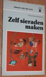 Zelf sieraden maken - Bregenzer - 36047, Boeken, Hobby en Vrije tijd, Sieraden maken, Ophalen of Verzenden, Zo goed als nieuw