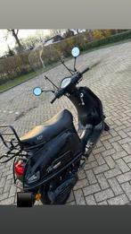 Gts scooter zwart - geel kenteken- nette staat, Fietsen en Brommers, Scooters | Overige merken, Ophalen, Maximaal 45 km/u, Benzine