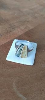Zilveren Barnsteen Ring - Maat 18, 18 tot 19, Ophalen of Verzenden, Zo goed als nieuw, Met edelsteen