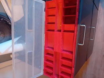 4 viskoffers beschikbaar voor biedingen