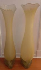 2 mooie grote oker - gele vazen 69 cm hoog, Huis en Inrichting, Ophalen, Overige kleuren, 50 tot 75 cm, Glas