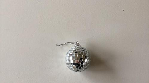 Disco kerstbal, zilverkleurig met glas dat reflecteert, Diversen, Kerst, Zo goed als nieuw, Ophalen