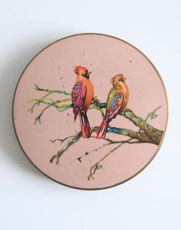 Stratton poederdoos met mooie vogel decoratie in prima staat beschikbaar voor biedingen
