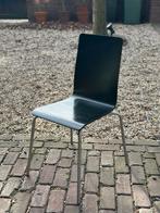 4 Zwarte Stapelbare Stoelen - Hout & Staal, Huis en Inrichting, Stoelen, Zwart, Ophalen of Verzenden, Zo goed als nieuw, Vier