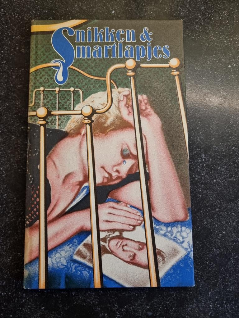 Snikken & Smartlapjes - Boekenweekgeschenk 1976, Boeken, Boekenweekgeschenken, Gelezen, Ophalen of Verzenden