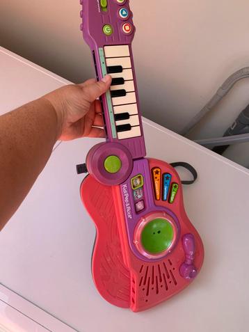Vtech KidiPop & Rock Gitaar beschikbaar voor biedingen