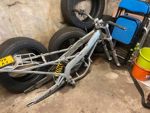 Aprilia sx50 frame met kenteken zonder wok 2009, Fietsen en Brommers, Brommeronderdelen | Algemeen, Frame, Ophalen of Verzenden