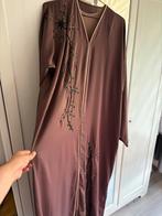 Abaya nieuw uit dubai, Kleding | Dames, Ophalen of Verzenden, Nieuw, Paars, Overige typen