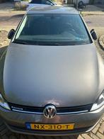 Volkswagen Golf 1.0 TSI 110pk 5D 2017 Grijs, Auto's, Volkswagen, Voorwielaandrijving, Stof, 4 cilinders, 610 kg
