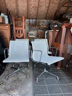Eames EA114 vintage design stoelen vitra herman miller, Vier, Gebruikt, Wit, Ophalen
