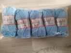 Nieuwe bollen wol. Garen.
Licht blauw. 5 stuks. Refla., Hobby en Vrije tijd, Ophalen of Verzenden