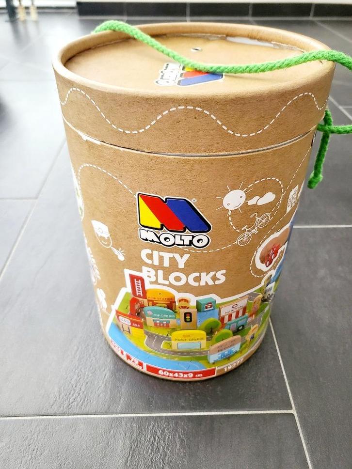 Speelgoed Molto City houten blocks, Kinderen en Baby's, Speelgoed | Houten speelgoed, Zo goed als nieuw, Overige typen, Ophalen