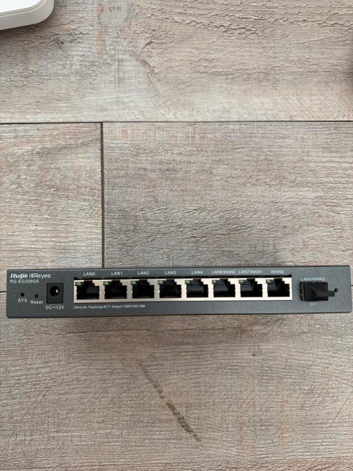 Ruijie Reyee RG-EG209GS Router incl wifi 6 RG-RAP2260(g), Computers en Software, Routers en Modems, Zo goed als nieuw, Router