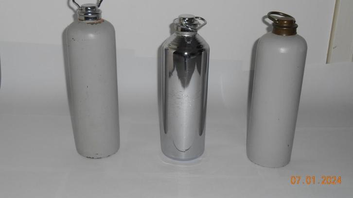 3 Metalen beddekruiken., Antiek en Kunst, Antiek | Woonaccessoires, Ophalen of Verzenden