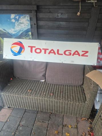 Oud Totalgaz Reclamebord van IJzer beschikbaar voor biedingen